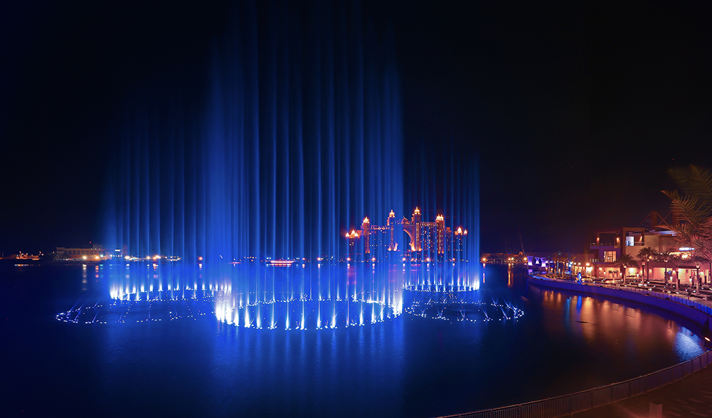 Palm Fountain Show